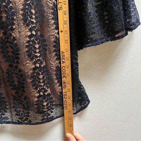 Michael Kors sheath lace bell sleeves dress Sz S - Picture 11 of 11